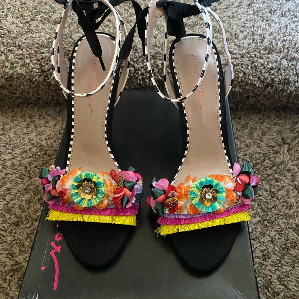 Betsey Johnson WYCKER heels. Size 9.5. New with box.
